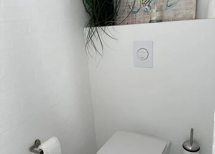 Beautiful Gem In A Quiet Setting Villa *